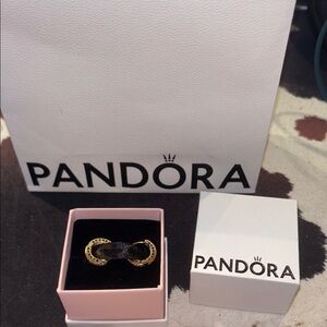 Pandora Pavé Heart Hoop Earrings
14k gold plating